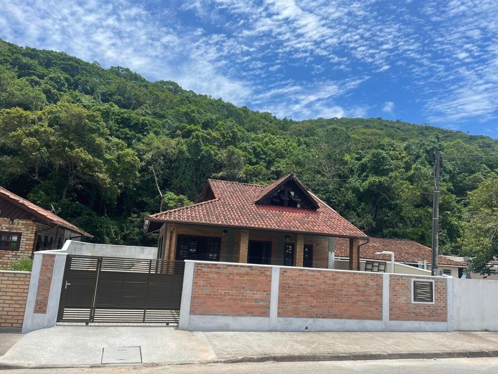 Casa Tijolinho A Vista - 150 Mt Praia Villa Governador Celso Ramos Eksteriør billede